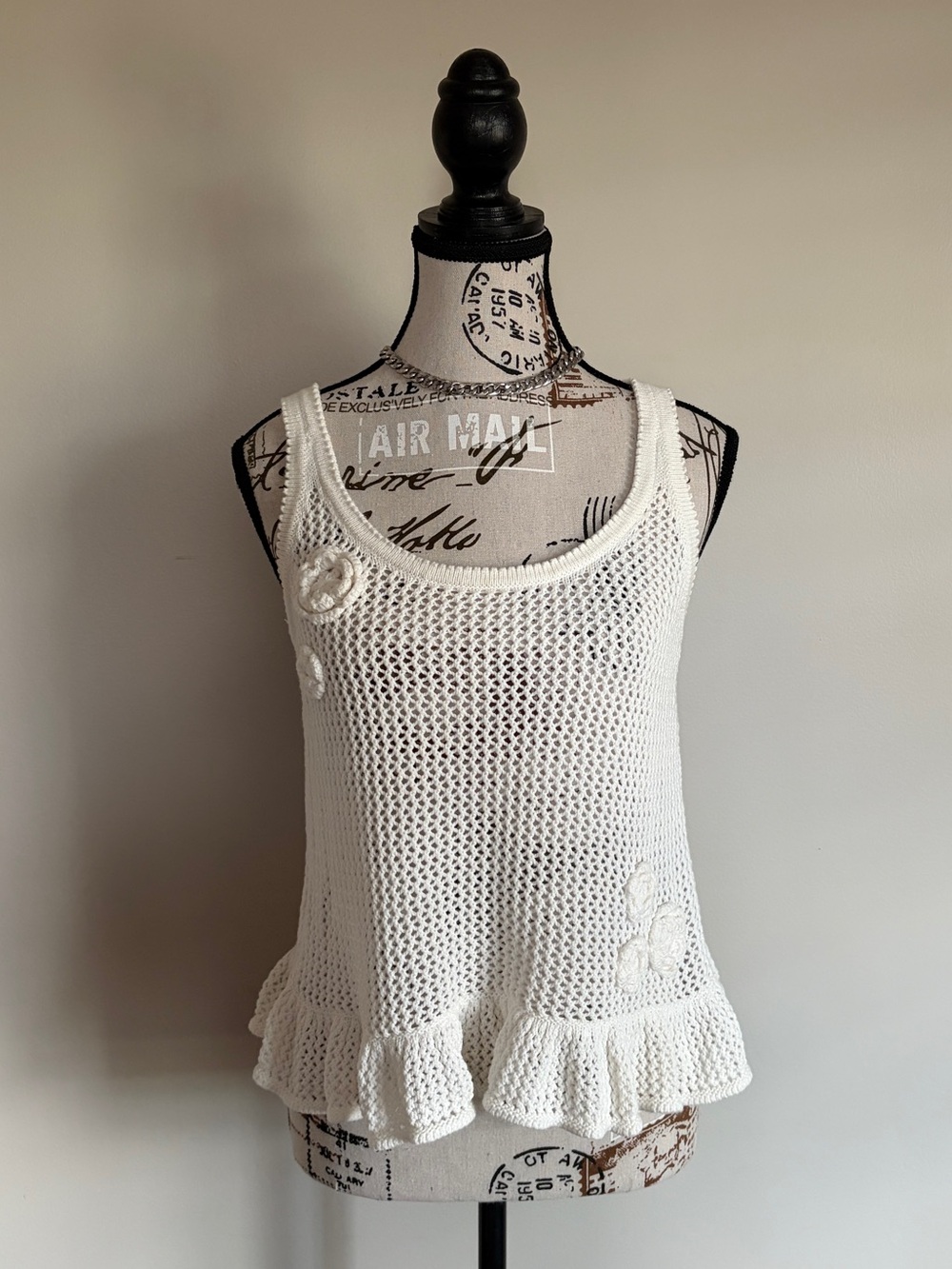 old navy white crochet boho coconut girl knit top with floral appliqué